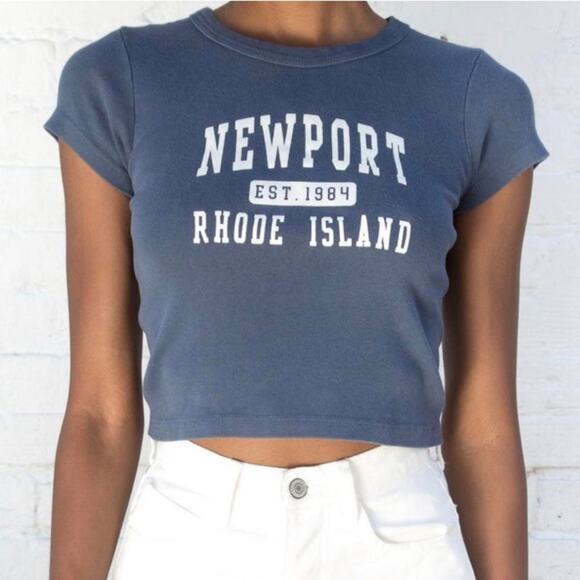 Brandy Melville Newport Rhode Island Blue Baby Tee - Picture 1 of 5